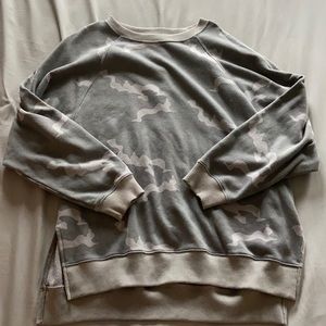 American Eagle Camo Crewneck